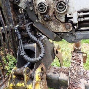 foto holz 150HP Valtra +anhanger mit kran (41/30t komplet